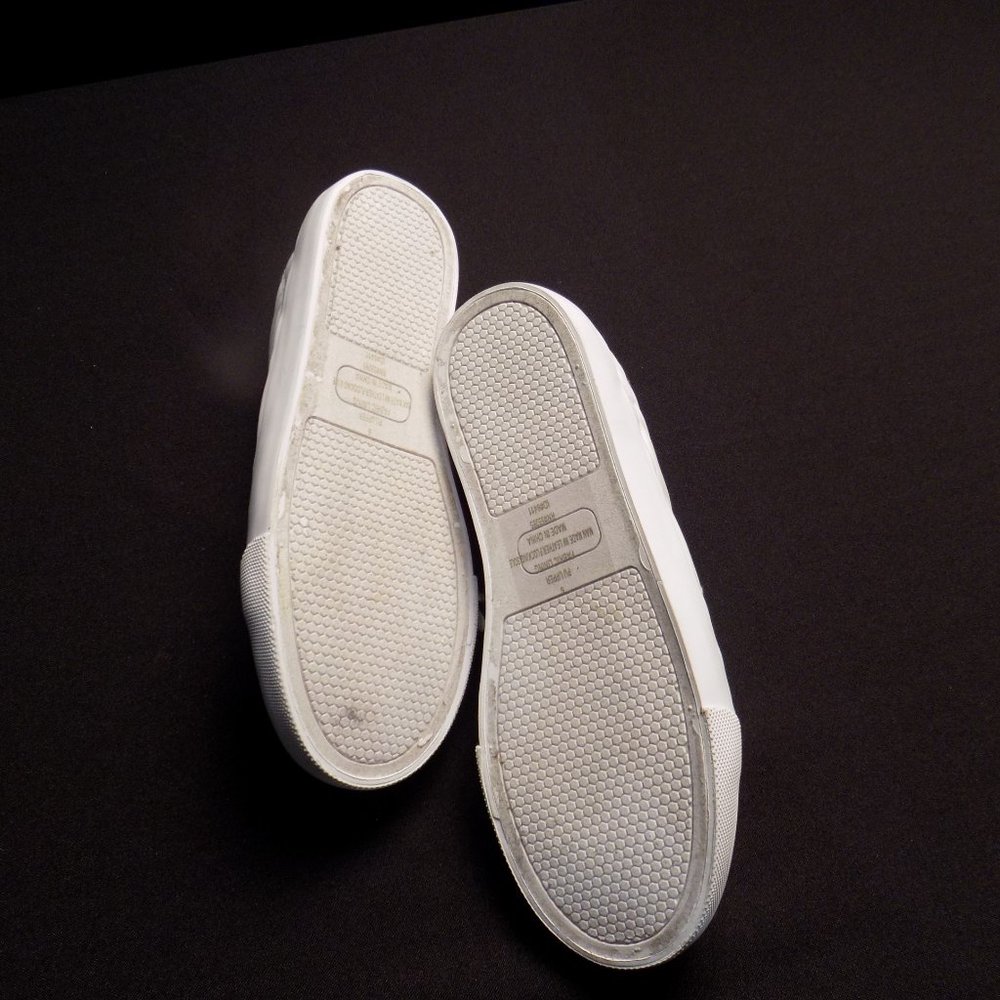 Express Woman's Size 6 Sneakers - Picture 4 of 4